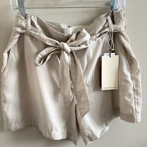 Calvin Klein khaki shorts with belt NWT